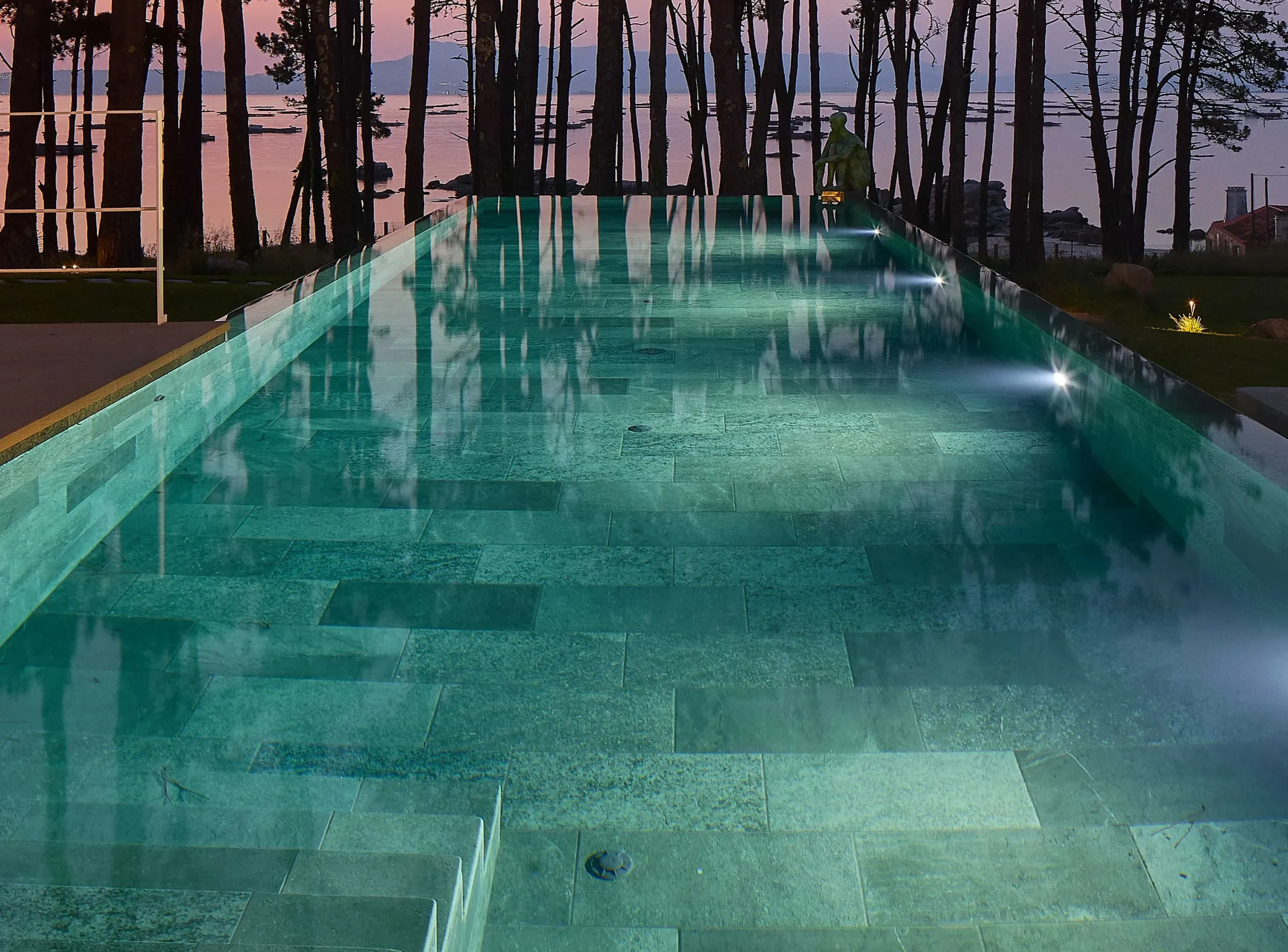 rosa-gres-unique-pools-portada-mov