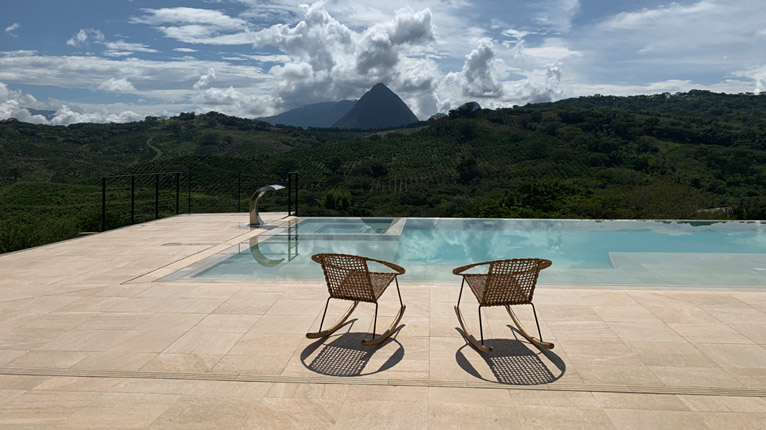 Efecto Lago - Piscina Desbordante Rosa Gres