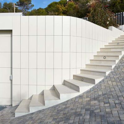 rosa-gres-buenas-ideas-escalera-exterior