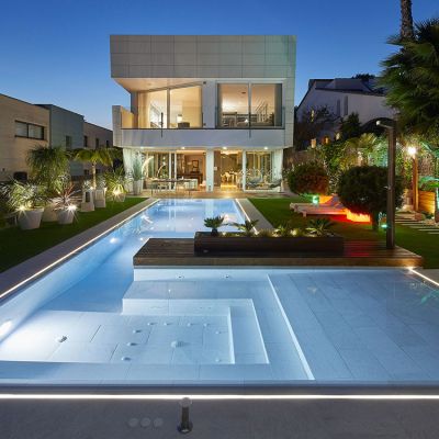 rosa-gres-porcelanico-5-piscinas-privadas-serena-bianco-barcelona-2