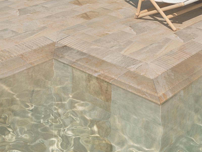 Pool edge and grid in porcelain stoneware Pietro Golden - Rosa Gres