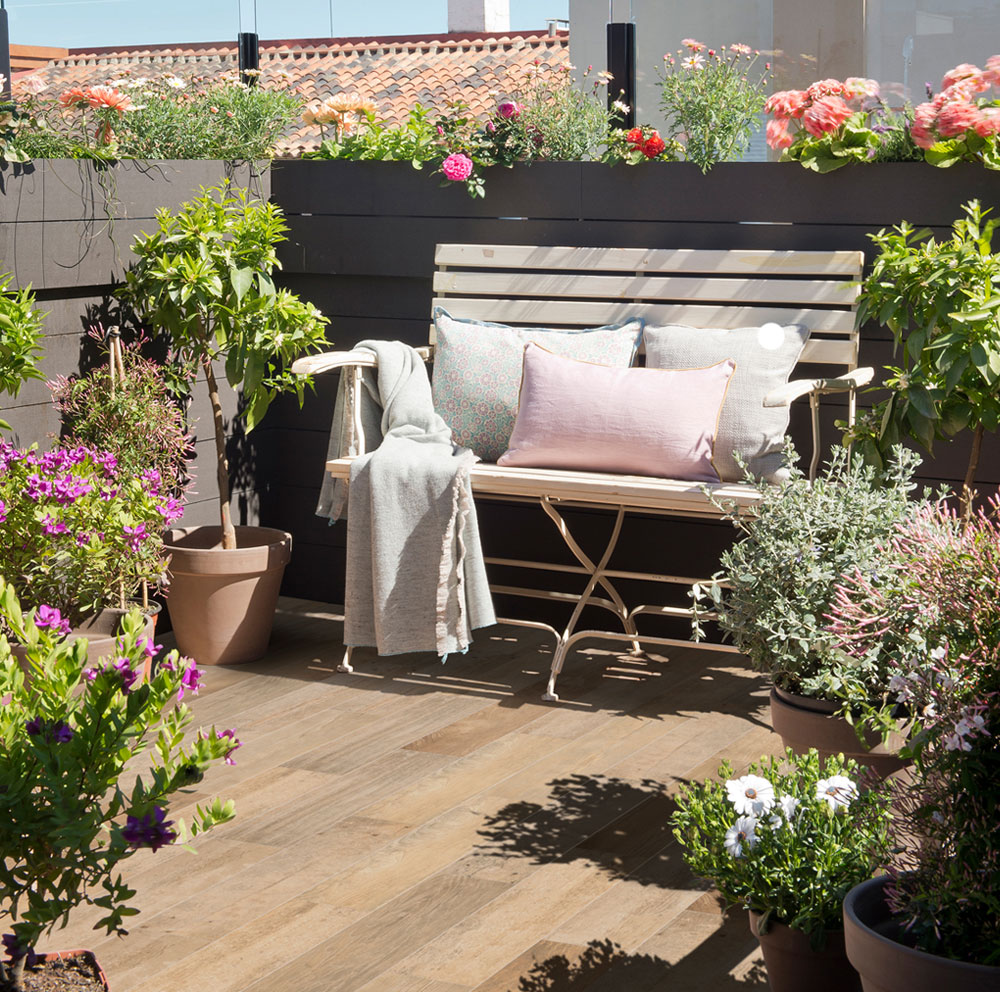 Cómo limpiar el suelo de tu terraza de forma fácil