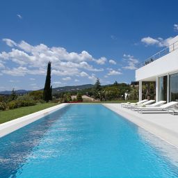 Piscine en grès cérame 'Iconic White' de Rosa Gres