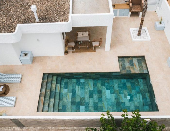 Which outdoor flooring heats up the least in the sun?