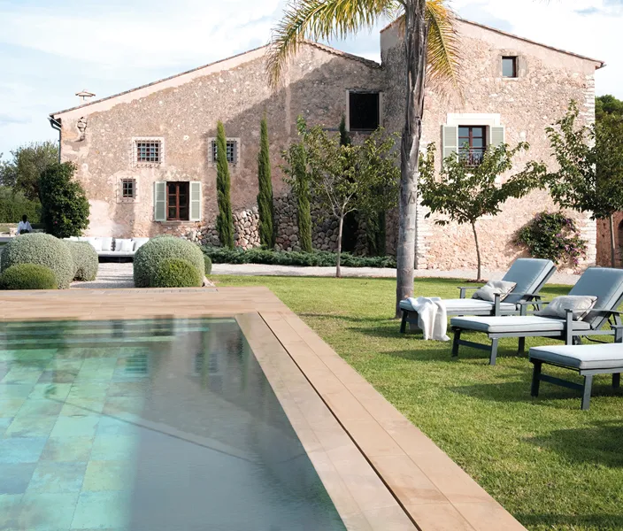 sistema-piscina-desbordantes-minimal-canal-oculto