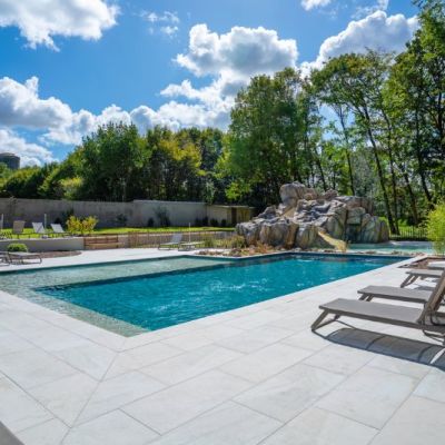 gres porcelánico antideslizante para piscinas públicas