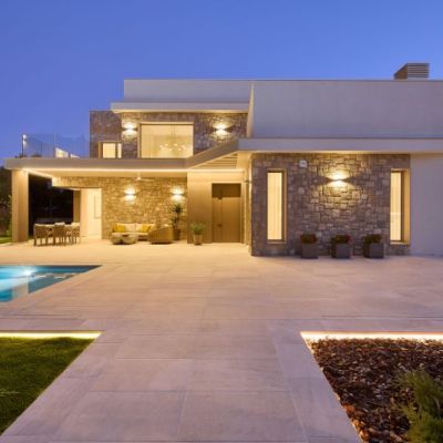 pavimento porcelánico antideslizante para exteriores