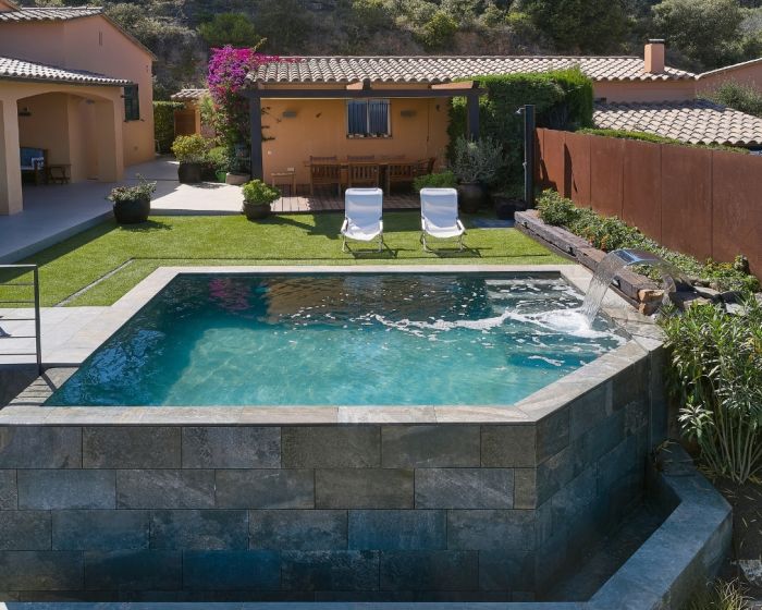 claves para diseñar una piscina desbordante perfecta