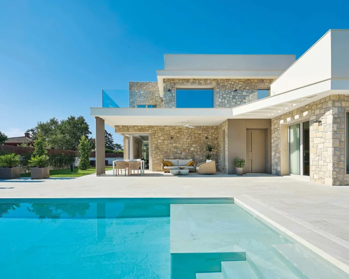 proyecto in&out con pietro white