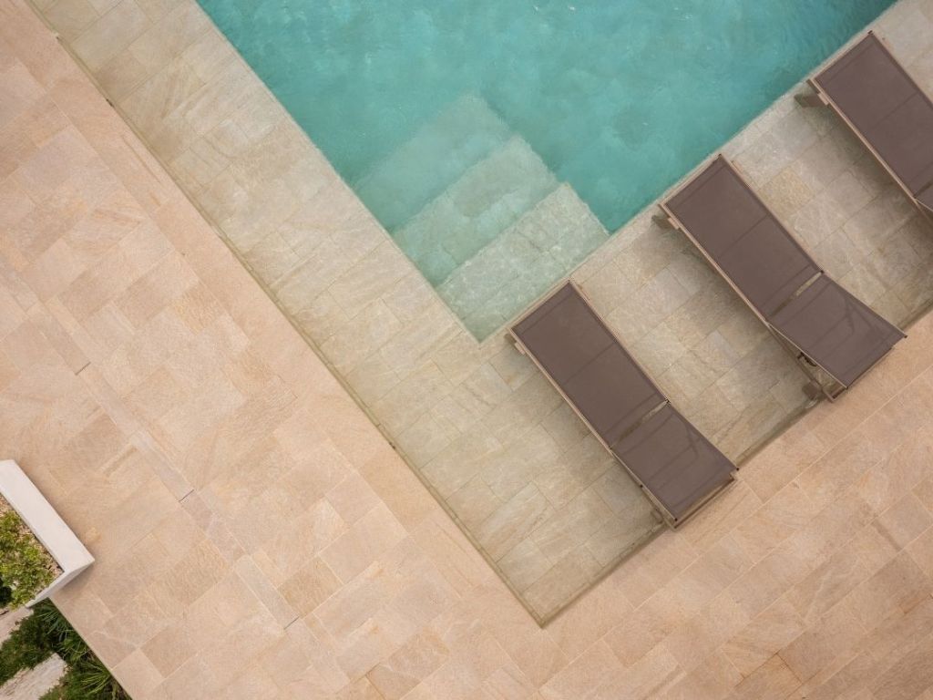 cerámica que consiguen efecto de piscinas color arena